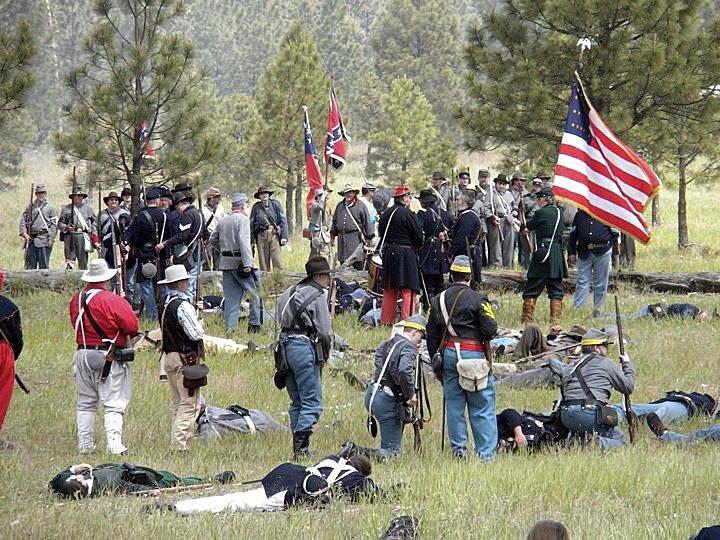 Union and Confederate troops meet on the field. They will present a weekend of living history