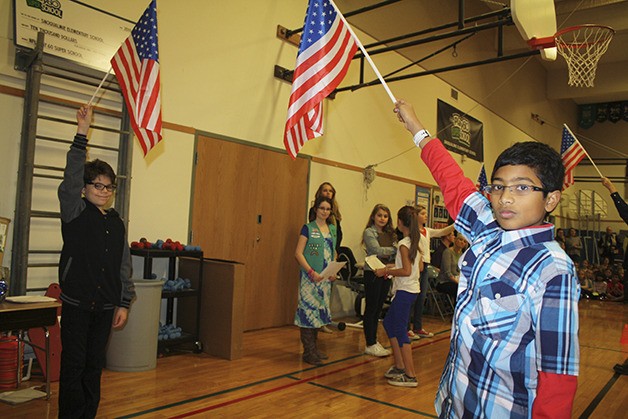 A day of respect: Snoqualmie Elementary pupils thrilled to honor veterans | Photo Gallery