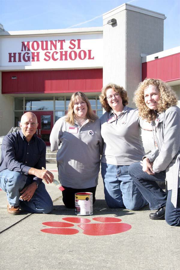 Mount Si High School PTSA members Stephen Kangas