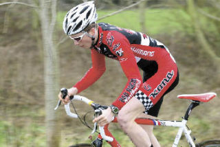 Mount Si student Eric Emsky tests his cycling mettle in Europe this winter.