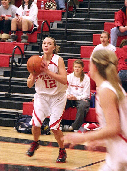 Mount Si’s Hailey Eddings attempts a three pointer in the fourth quarter of last Wednesday‘s win over Lakeside. Eddings scored 16 points to lead the team.