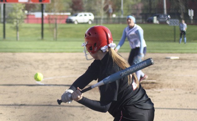 Coming after the competition: Mount Si softball fires on all cylinders as hits, pitching power Interlake wins | Photo gallery
