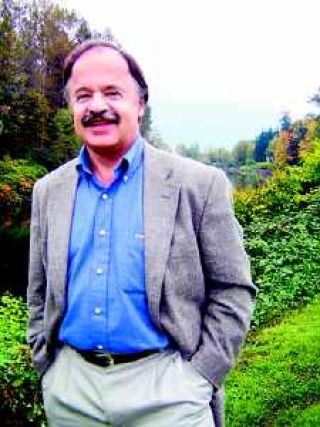 Dave Reed to step down from school board post