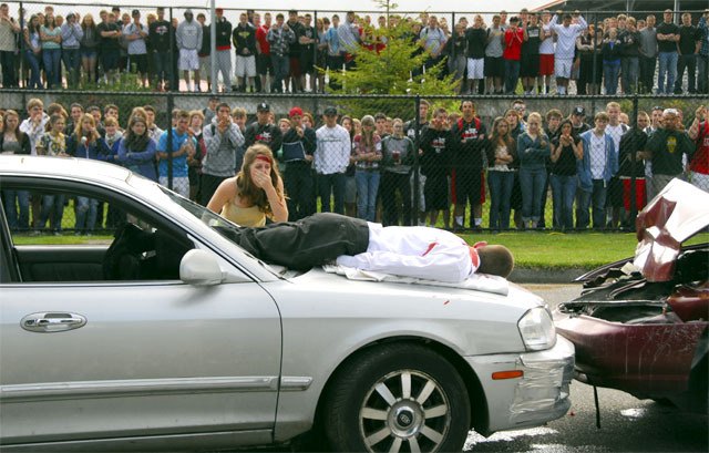 Sober thoughts: Mount Si students stage mock crash for Think and Drive week | Slideshow