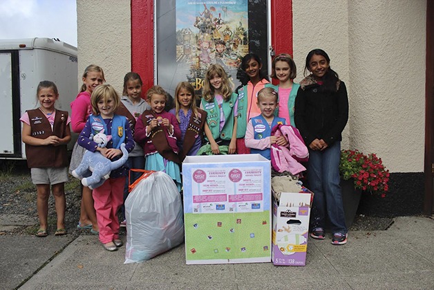 Valley Girl Scouts collect winter coats to ‘Do something great’