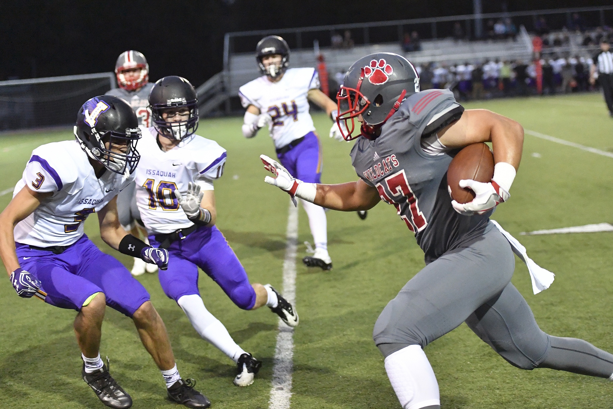 Jack Weidenbach ran the ball for a total of 33 yards in Mount Si’s game Friday night against Issaquah.Photo courtesy of Calder Productions