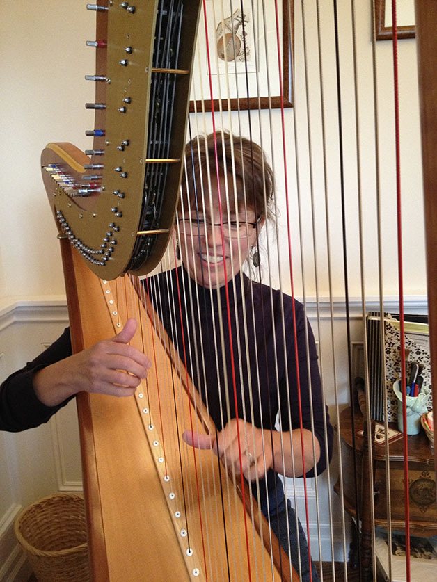 Harpist to give Pasado’s benefit concert at Snoqualmie's Black Dog
