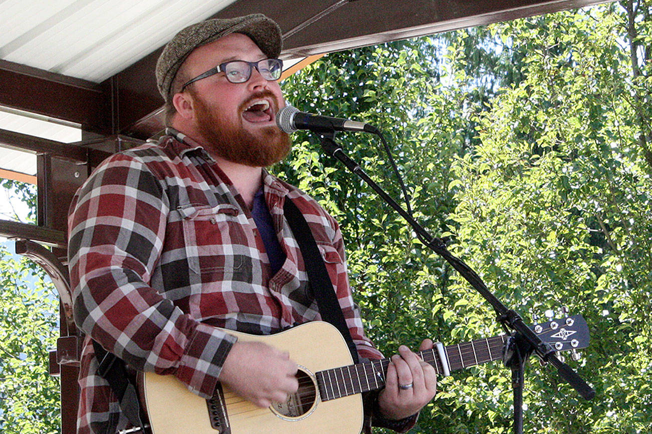 Austin Jenckes performs at the 2015 Festival at Mount Si.                                (Evan Pappas/Staff Photo)