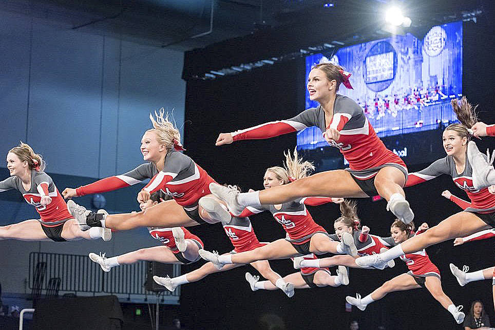 Mount Si cheerleaders take bronze medal in national competition