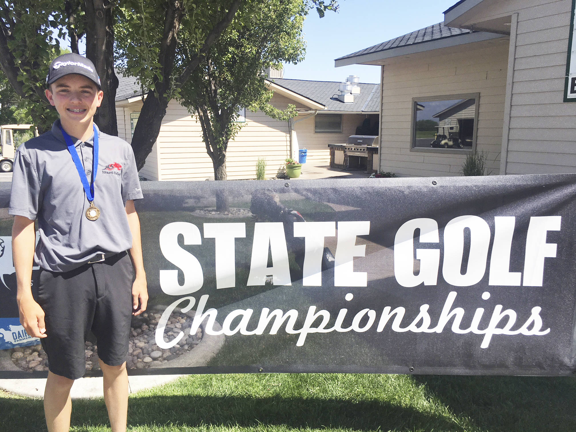 Drew Warford snagged the 4A state golf title. Photo courtesy of Robert Bostwick