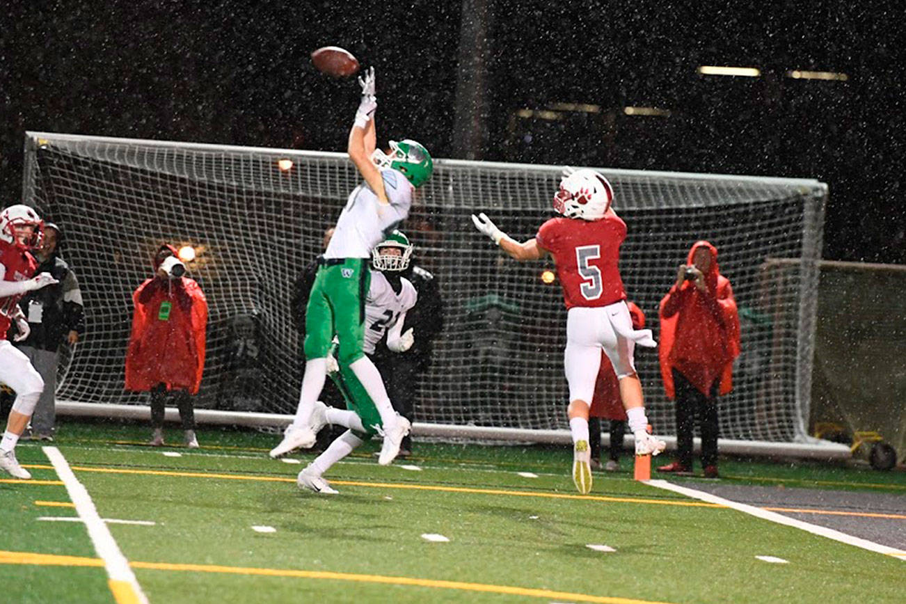 A Woodinville defensive back knocks down a pass intended for Mount Si junior wide receiver Colby Botten in the 4A KingCo championship game on Oct. 25. Woodinville defeated Mount Si 16-14. Photo courtesy of Calder Productions