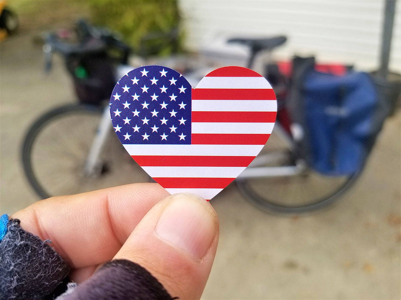 Along his 4,233 mile journey, Gillock handed out hundreds of American hearts to everyone he met in order to spread his message of unity and balance between the two dominant political parties. Photo courtesy of Kirk Gillock.