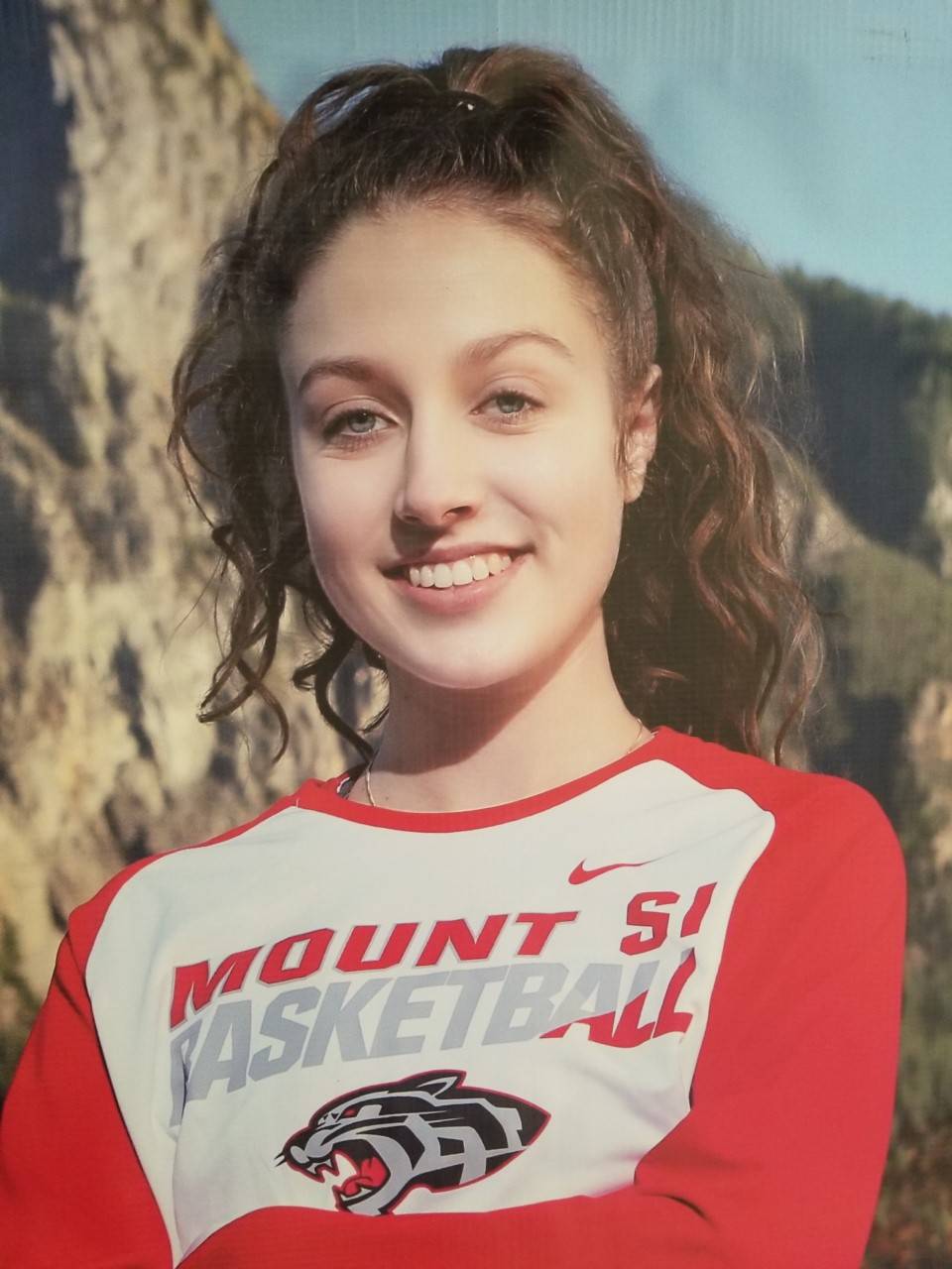 Mount Si High 2019 graduate Savanna Samuelson will play basketball at Pacific University in Forest Grove, Oregon this season. Photo courtesy of Robert Wachtendonk