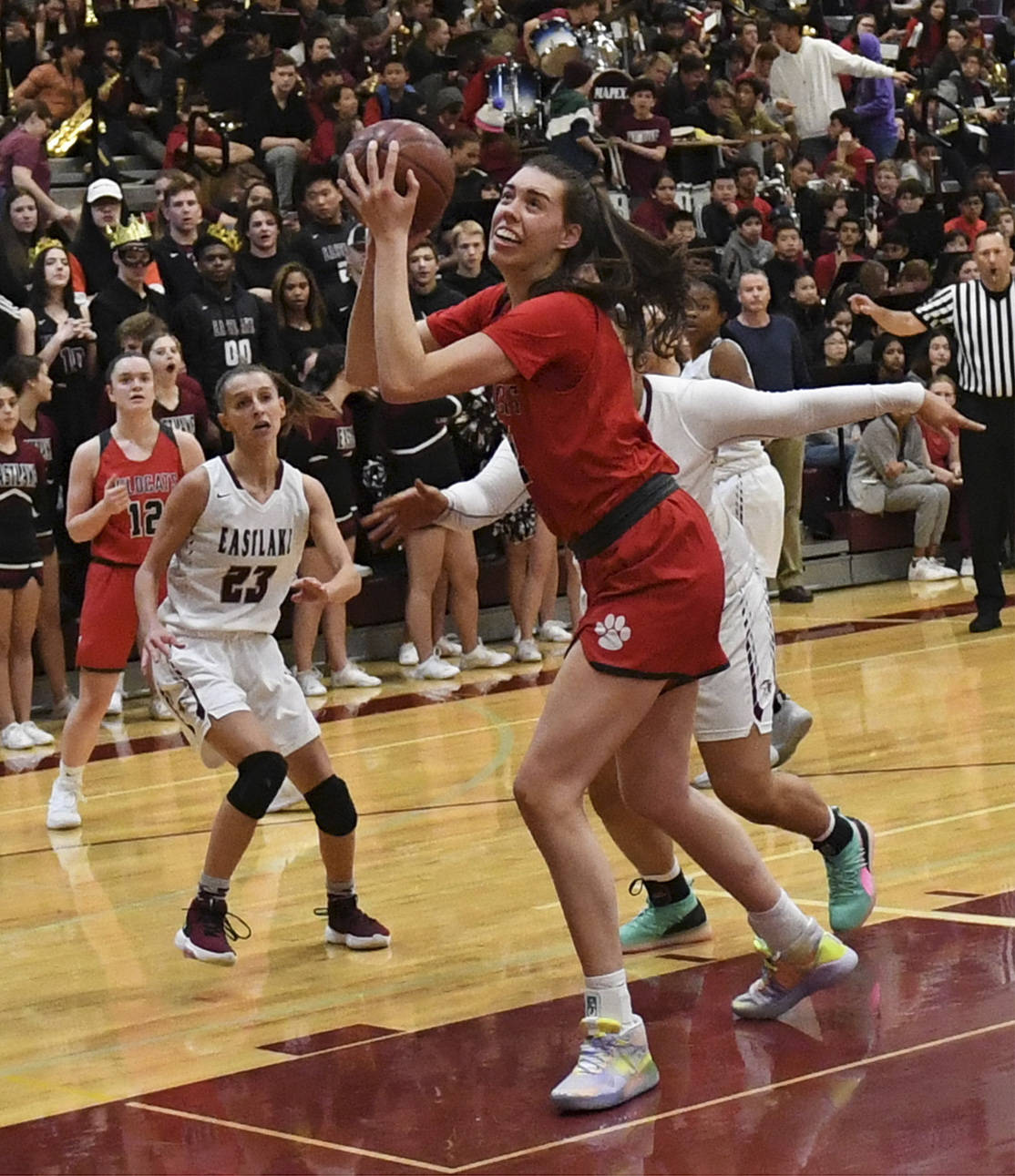 Mount Si forward Sela Heide attempts a layup during the Wildcats’ 36-30 win over the Eastlake Wolves on Jan. 17. The win put the Wildcats in second place in the KingCo Crest with a 5-3 league record. Photo courtesy of Calder Productions