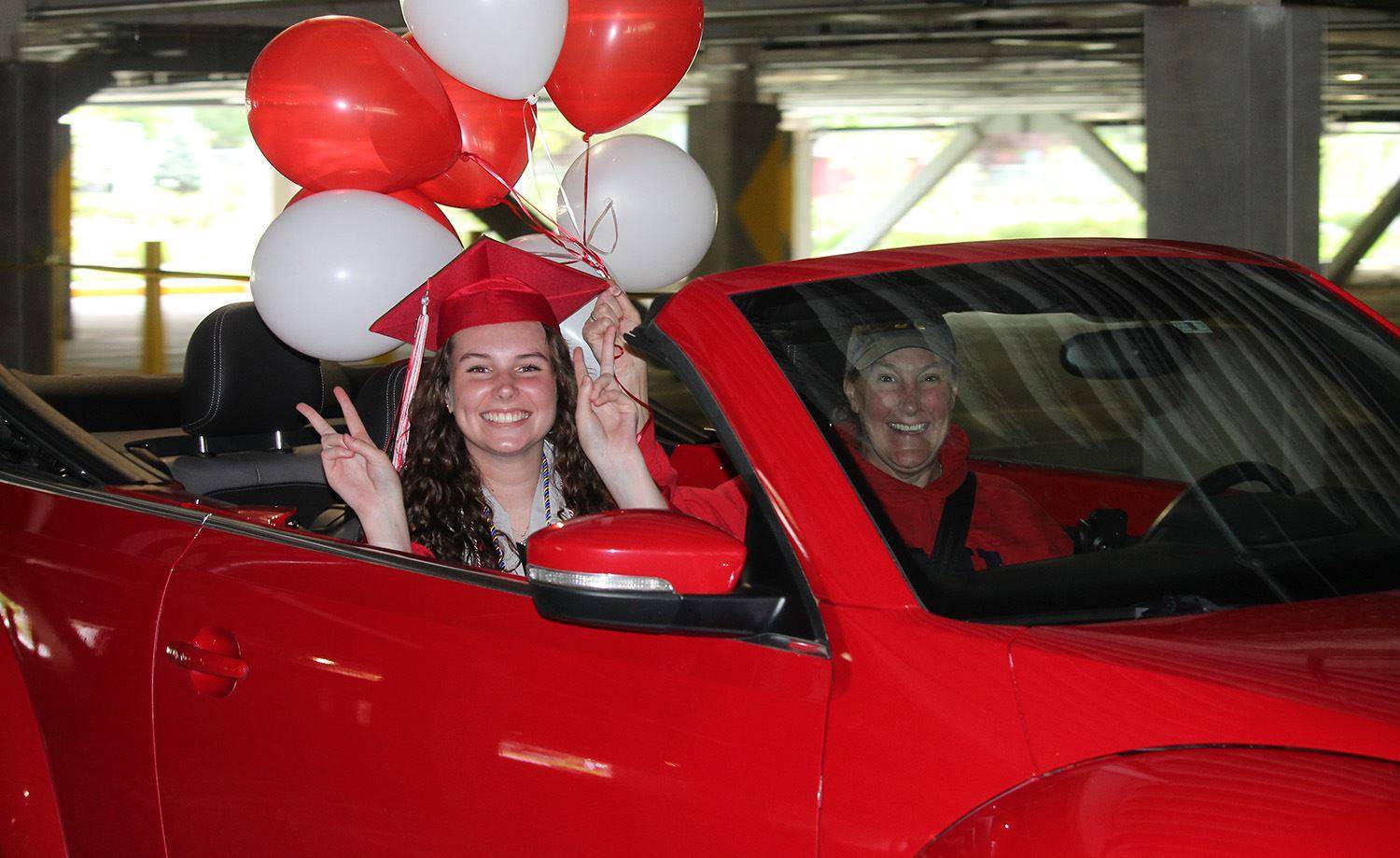 Sydney Fortner and her mother, Laura Gattermeir Fortner, join the Mount Si High School Class of 2020 Parade and Graduation held June 19. Photo courtesy of Snoqualmie Valley School District
