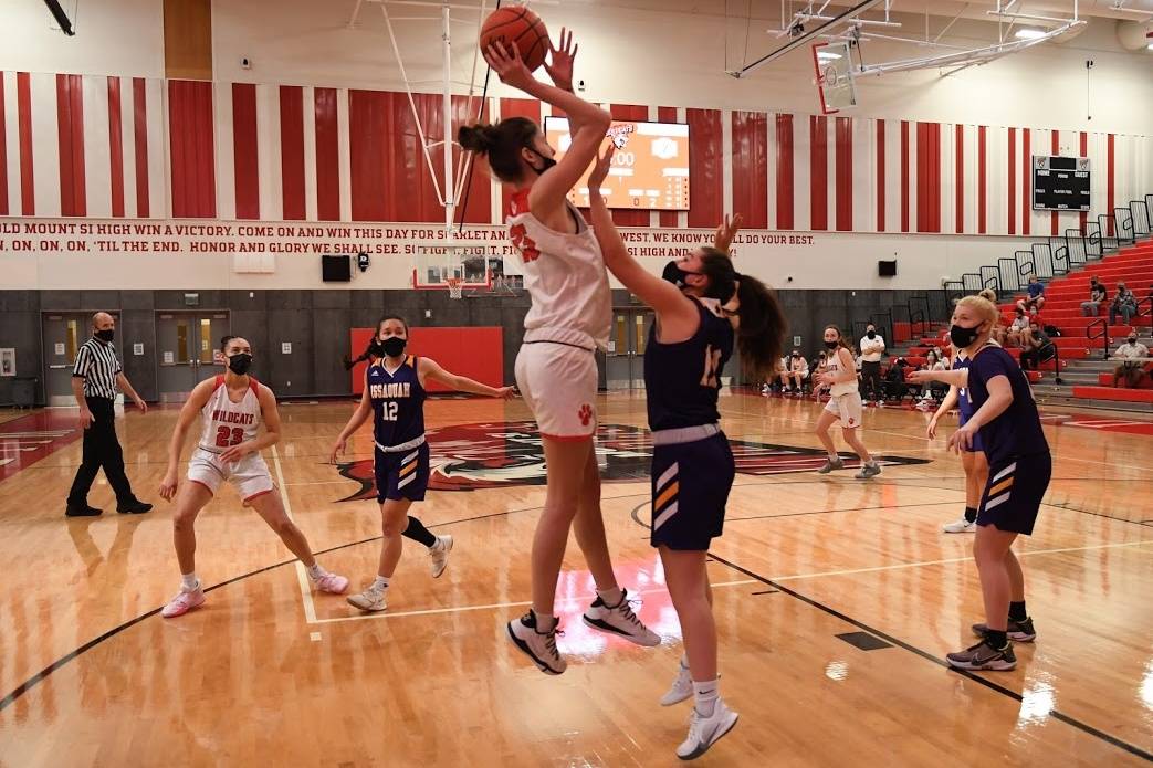 Photos: Mt. Si vs. Issaquah girls basketball action | Snoqualmie Valley  Record