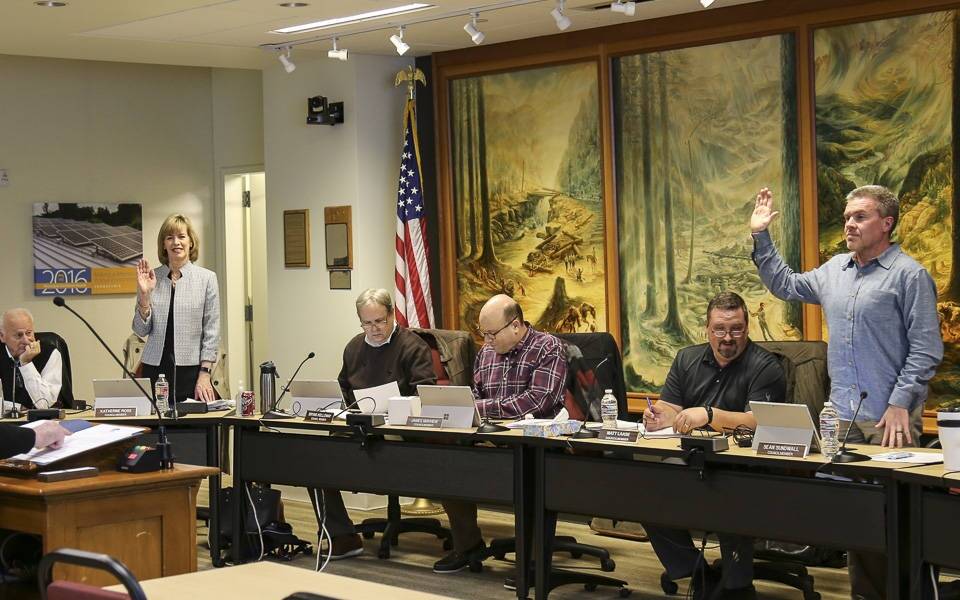 File Photo Natalie DeFord/ Valley Record
Snoqualmie Council members are sworn in, Feb. 2020. From left: Bob Jean, Katherine Ross, Bryan Holloway, Matt Laase, Sean Sundwall.