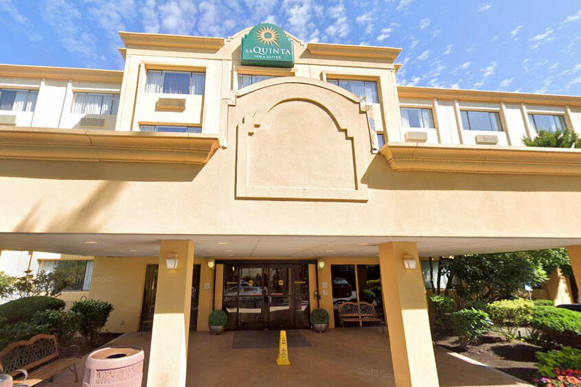 King County buys La Quinta Inn & Suites in Kirkland to homeless shelter Snoqualmie