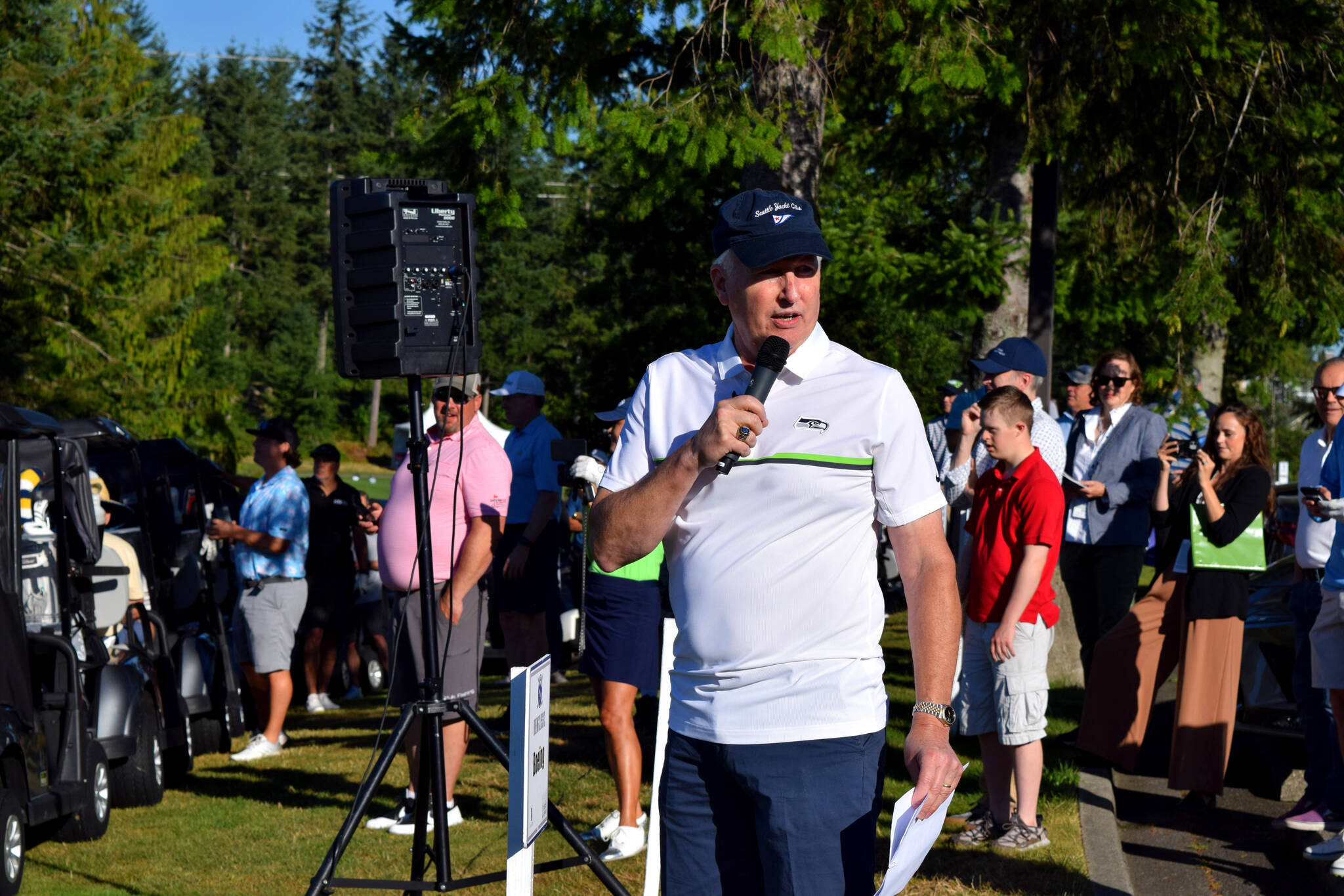 Seahawks announcer Steve Raible does introductions at the Seahawks Rumble at the The Ridge charity fundraiser on Aug. 8. Photo by Conor Wilson/Valley Record.