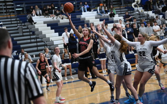 Freshman Zada White goes for a lay-up in the Wildcats win over Glacier Peak on Feb. 10. Photo Courtesy of Calder Productions.