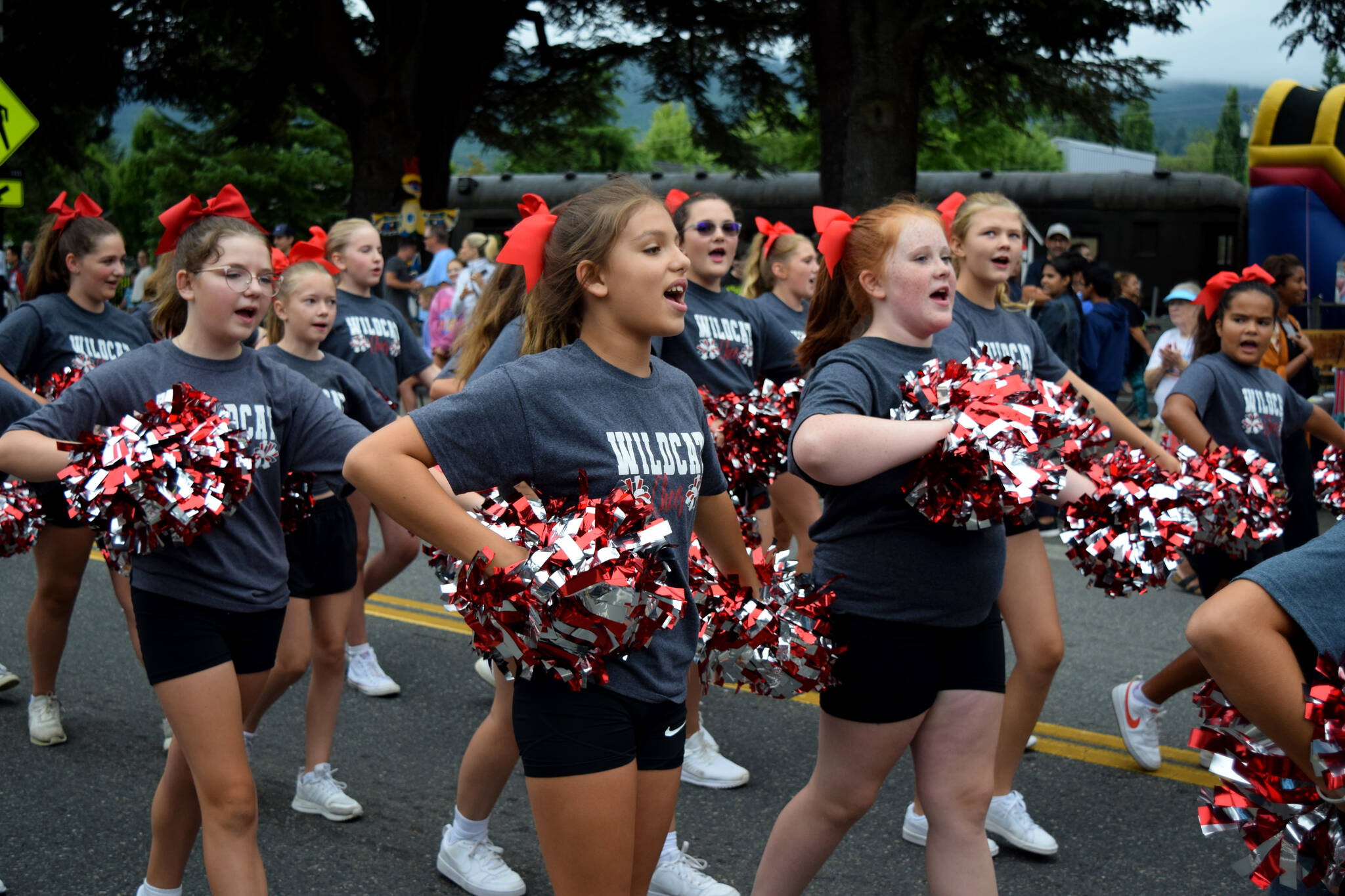 Mount Si Junior Cheer during the Snoqualmie Days Grand Parade. Photo by Conor Wilson/Valley Record