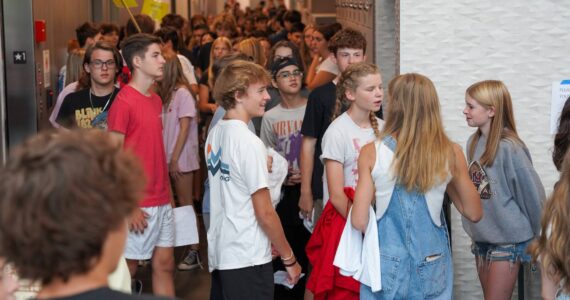 Mount Si Students walk through the halls during Wildcat Day in Aug. 2023. Courtesy photo.