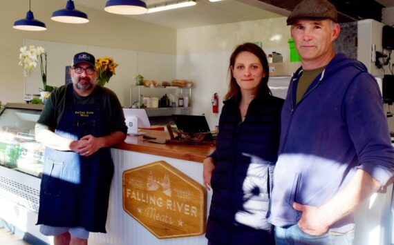 Photo Conor Wilson/Valley Record.
Darron and Christeena Mazolf (right), owners of Falling River Meats at 108 W. North Bend Way in North Bend, pose for a photo alongside Chef Justin Finch.