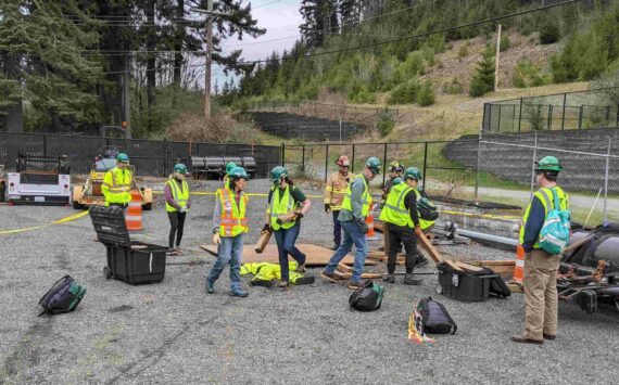 Issaquah CERT program participants exercising their rescue skills during a cribbing drill. Photo courtesy of Issaquah CERT