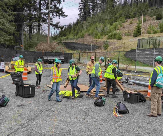 <p>Issaquah CERT program participants exercising their rescue skills during a cribbing drill. Photo courtesy of Issaquah CERT</p>