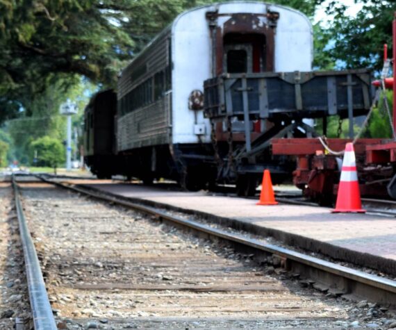 <p>Railroad tracks in downtown Snoqualmie. File photo</p>
