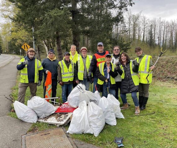 <p>The Rotary Club of Snoqualmie keeping the local roads clean. Photo courtesy of Rotary Club of Snoqualmie</p>