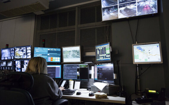 The Issaquah Dispatch Center. (Photo by Ashley Hiruko/Valley Record)