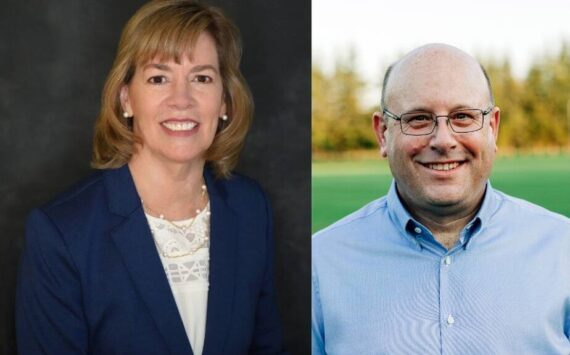Early election results show that Jim Mayhew leads incumbent Katherine Ross in the race for mayor of Snoqualmie.