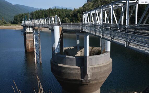 The South Fork Tolt River dam’s overflow structure, used to release water if the reservoir gets too high, Sept. 22, 2025. (Grace Gorenflo/Valley Record)