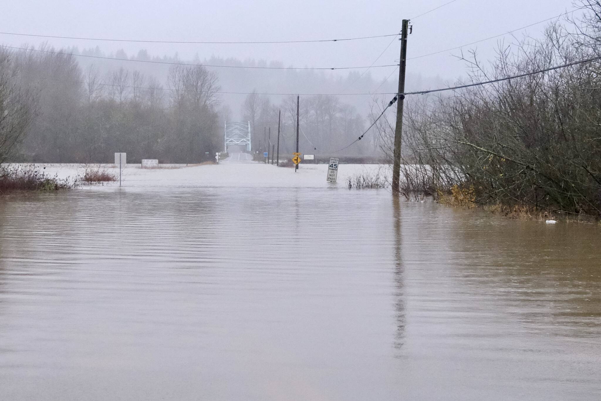 NE 124th Street, one of the two roads that takes Duvall residents across the river and quickly out of the Snoqualmie Valley, is closed due to flood water, Dec. 10, 2025. Grace Gorenflo/Valley Record