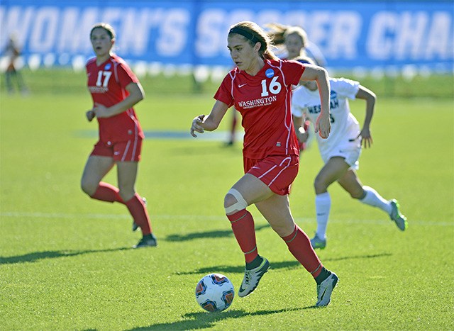 Katie Chandler of Fall City takes the ball upfield with her Washington University teammates. Chandler was recently named to the 2015 National Soccer Coaches Association of America Division III Women’s Soccer All-America First Team.