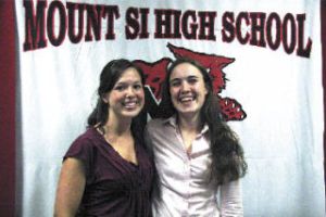 Mount Si salutatorian Gillian Kenagy and valedictorian Emily Woolley love learning and have a knack for time management. They graduate with their class this Friday.