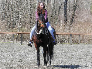 Juliane Hanley rides Sangria