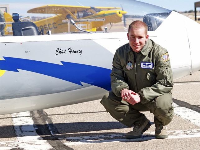 Mount Si grad, cadet soaring the skies