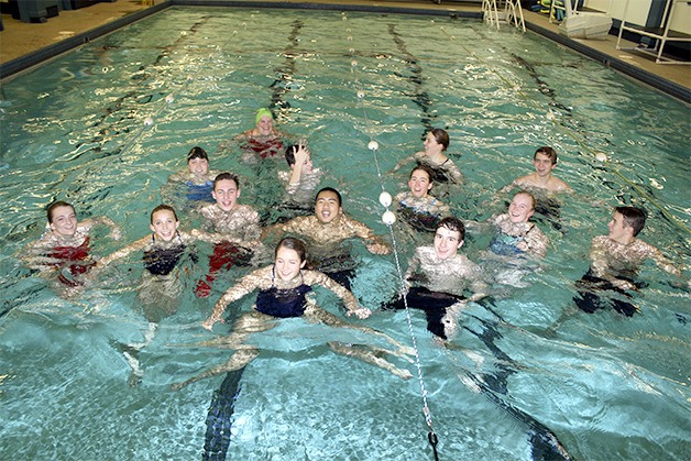 Seth Truscott/Staff Photo Advanced lifeguard students led by Bridget O’Connell