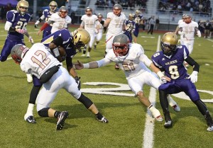 Mount Si defenders Jake Smith