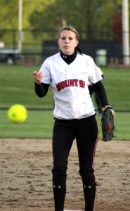 Kendra Lee pitches a full game Thursday against Lake Washington.