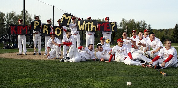 Pitching in for a prom invite