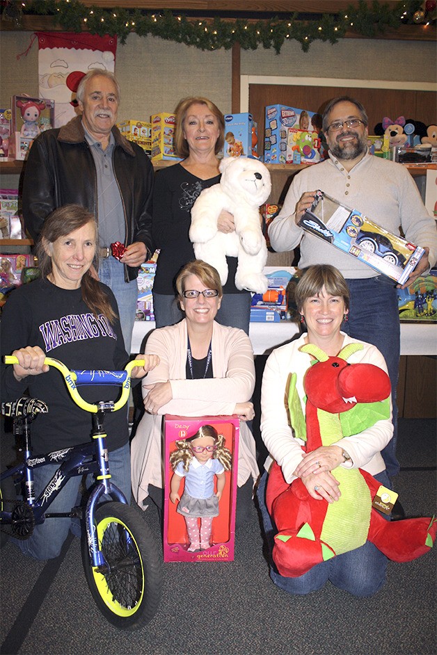 Volunteers making holidays brighter