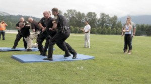 Electrifying fundraiser for Mount Si Food Bank at Snoqualmie city gathering | Photo