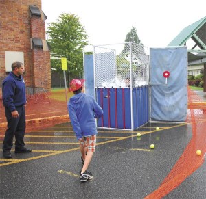 Fall City Days | Firefighters get soaked for Santa