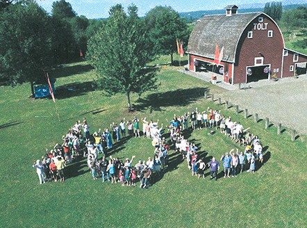 Carnation community members gathered for a picnic