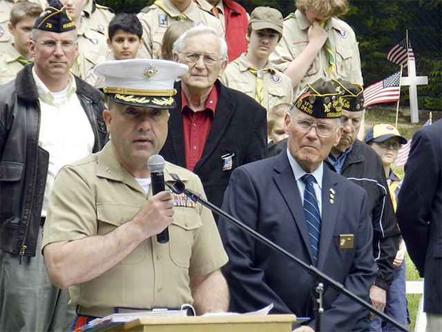 State Representative Jay Rodne of North Bend speaks at the Issaquah Memorial Day event.