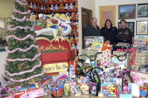 A grand donation at North Bend's King County Sheriff's station