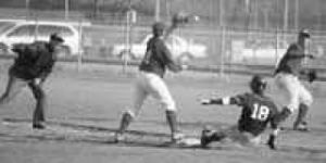 'Cats rack up 10 runs against Mercer Island